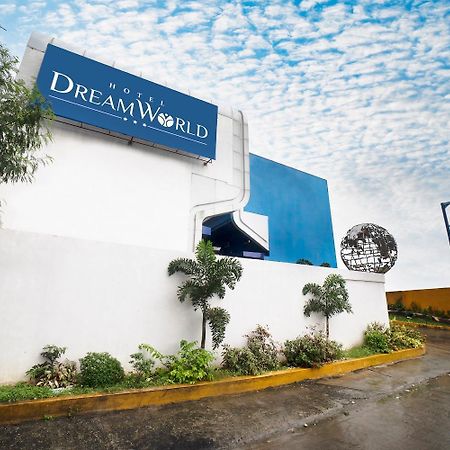 Hotel Dreamworld Las Piñas Exterior foto